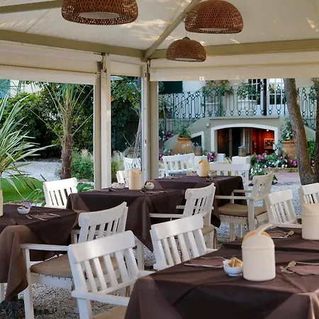 Hotel Club I Pini - Residenza D'epoca In Versilia Lido di Camaiore